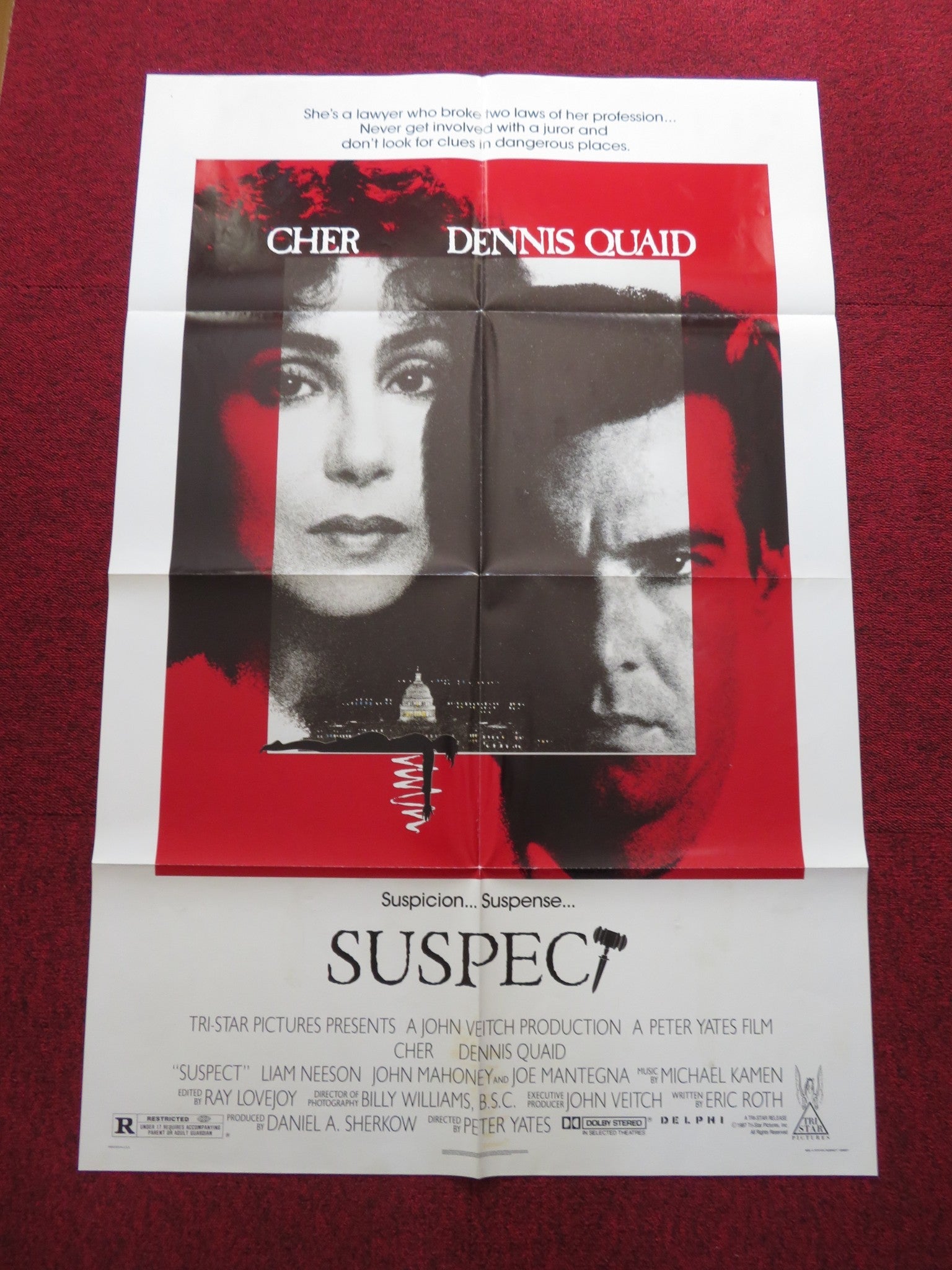 SUSPECT FOLDED US ONE SHEET POSTER CHER DENNIS QUAID LIAM NEESON 1987 Rendezvous Cinema Movie posters