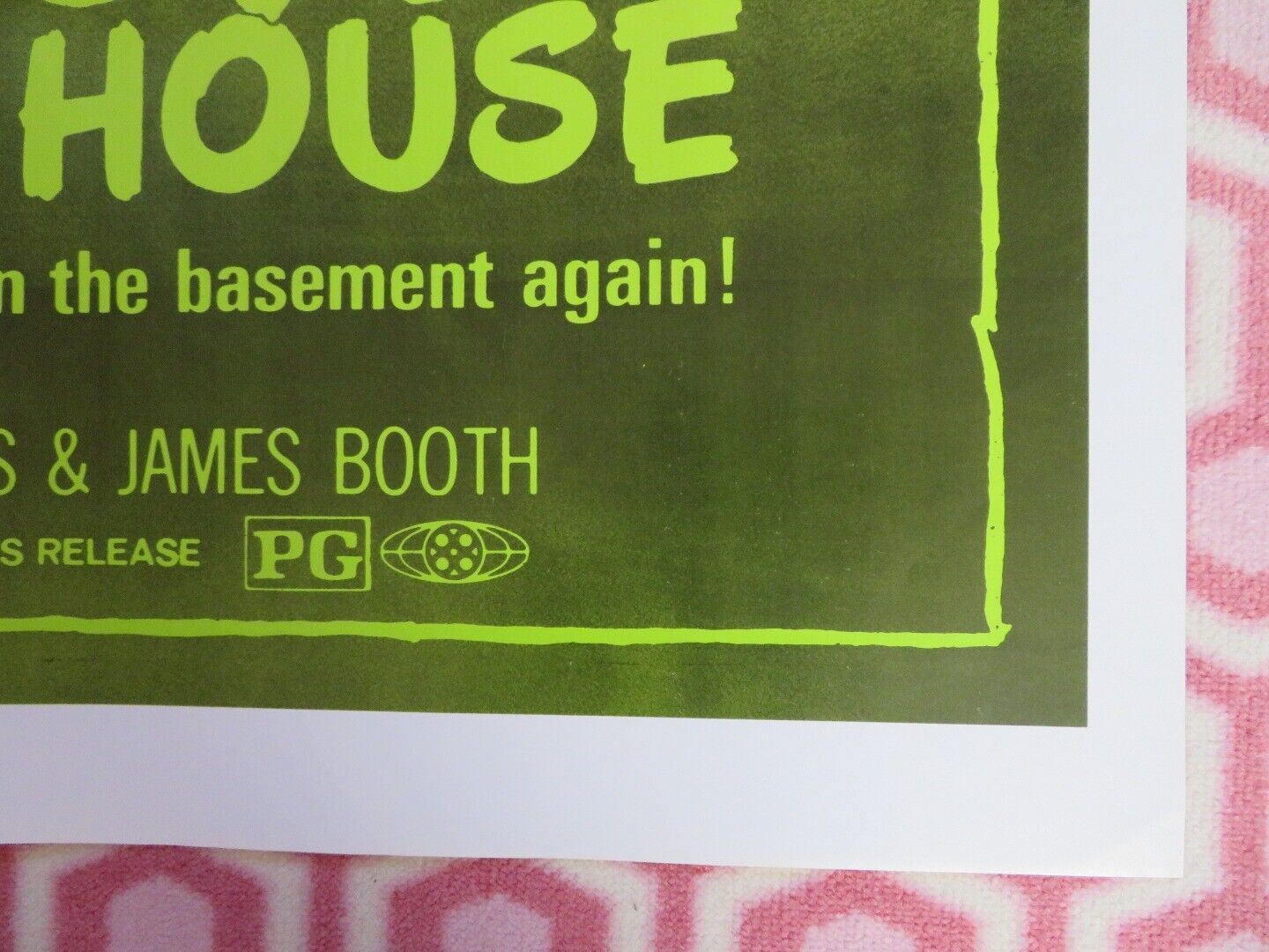 TERROR FROM UNDER THE HOUSE FOLDED US ONE SHEET POSTER JOAN COLLINS 1976 Movie posters