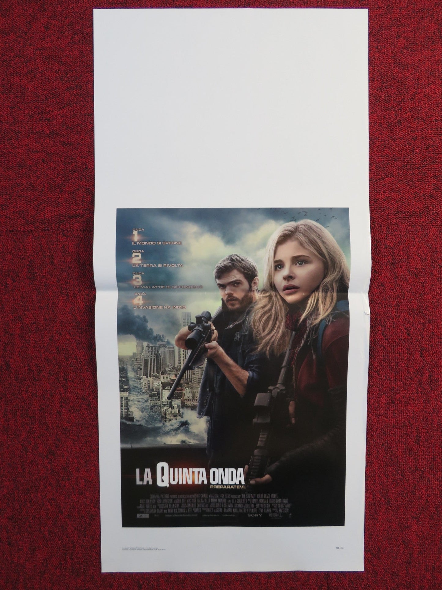 THE 5TH WAVE ITALIAN LOCANDINA POSTER CHLOE GRACE MORETZ NICK ROBINSON 2016 Rendezvous Cinema Movie posters
