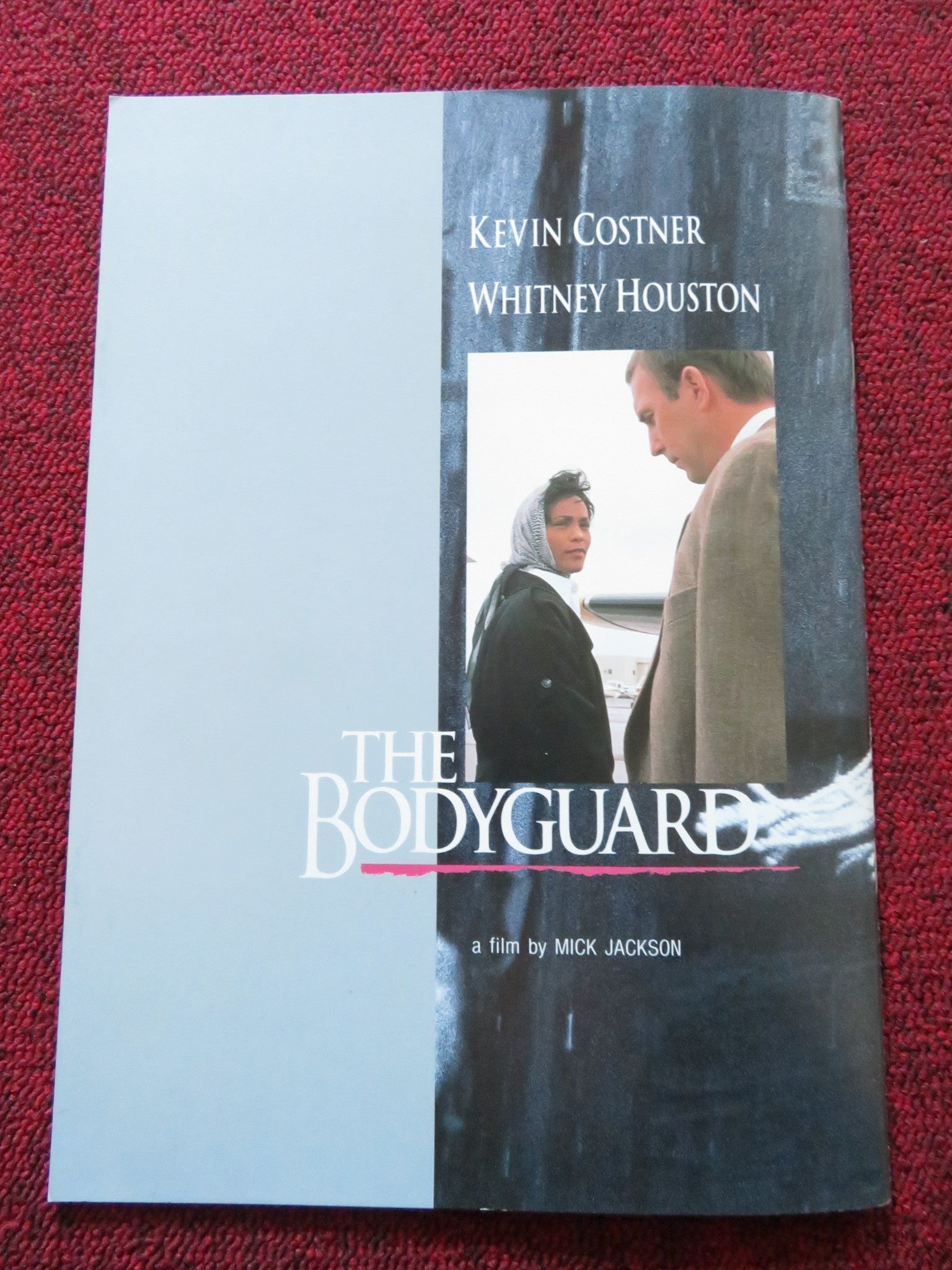 THE BODYGUARD JAPANESE BROCHURE / PRESS BOOK WHITNEY HUSTON KEVIN COSTNER 1992 Rendezvous Cinema Movie posters