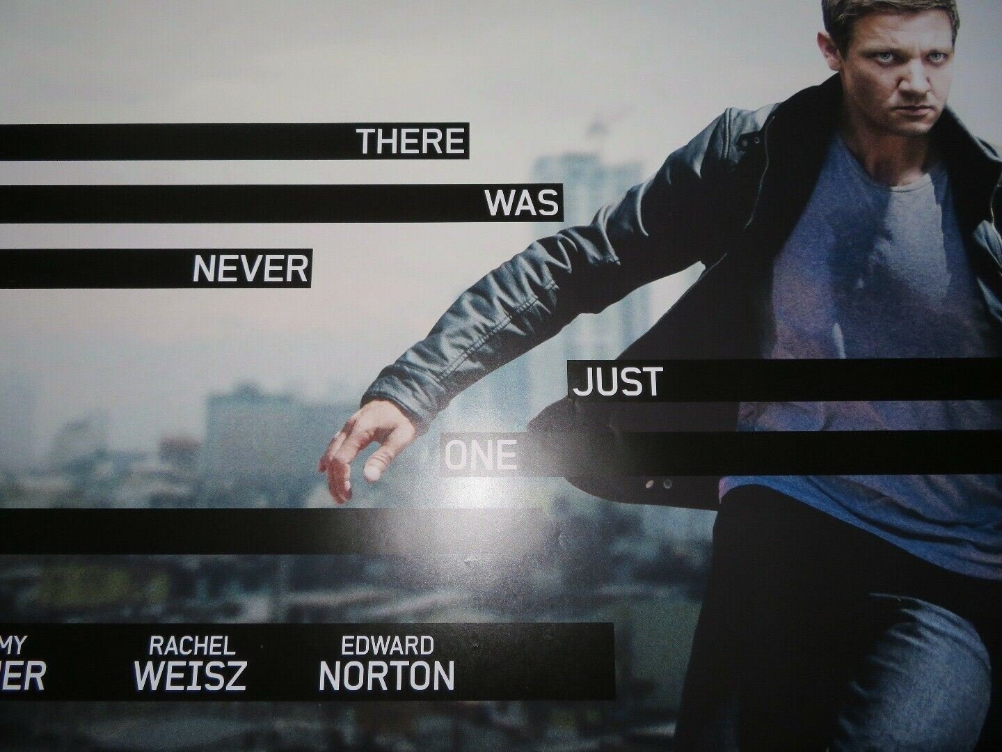 THE BOURNE LEGACY QUAD (30"x 40") ROLLED POSTER JEREMY RENNER RACHEL WEISZ 2012 Rendezvous Cinema Movie posters