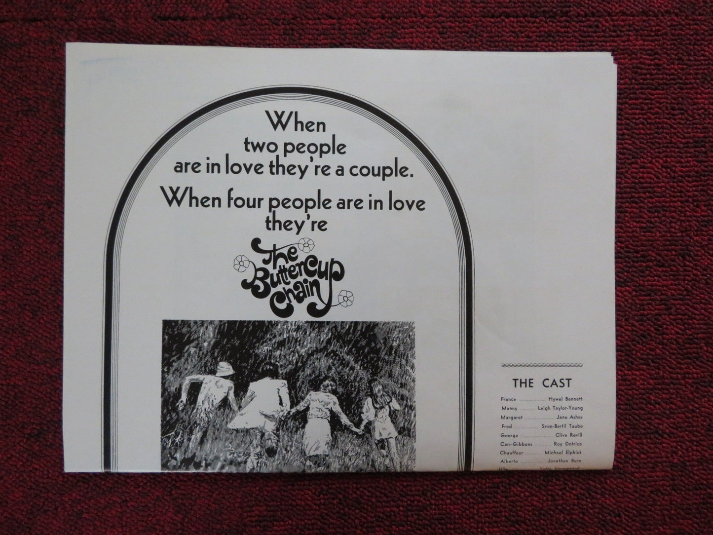 THE BUTTERCUP CHAIN UNCUT COLUMBIA PICTURES FOLDED PRESS BOOK TAYLOR - YOUNG 1970 Rendezvous Cinema Movie posters
