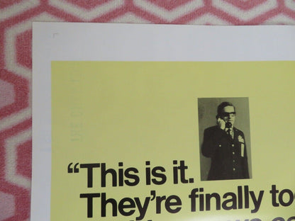 THE CHAIRMAN STYLE B FOLDED US ONE SHEET POSTER GREGORY PECK ANNE HEYWOOD 1969 - Rendezvous Cinema