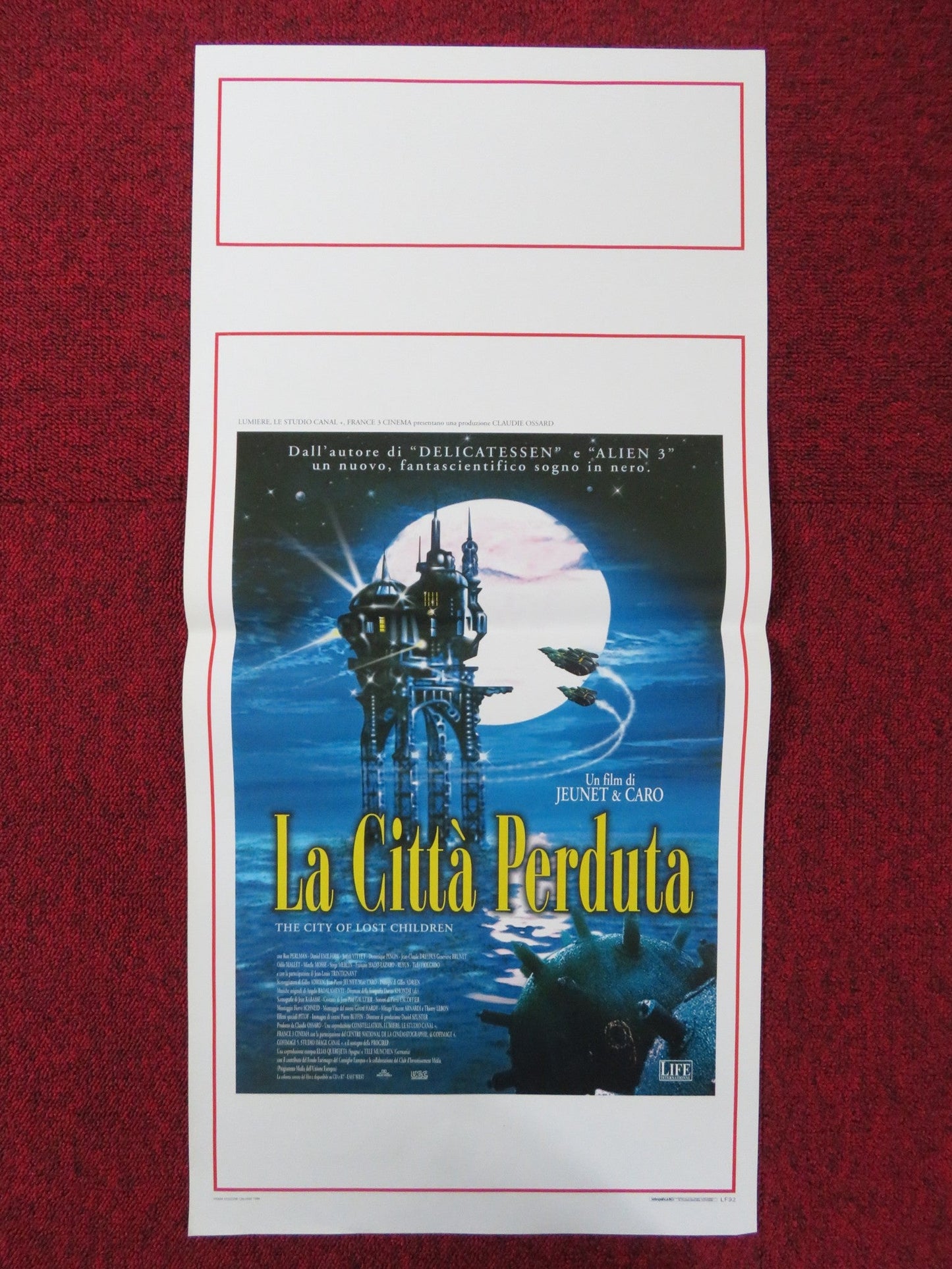 THE CITY OF LOST CHILDREN ITALIAN LOCANDINA POSTER RON PERLMAN D. EMILFORK 1998 Rendezvous Cinema Movie posters