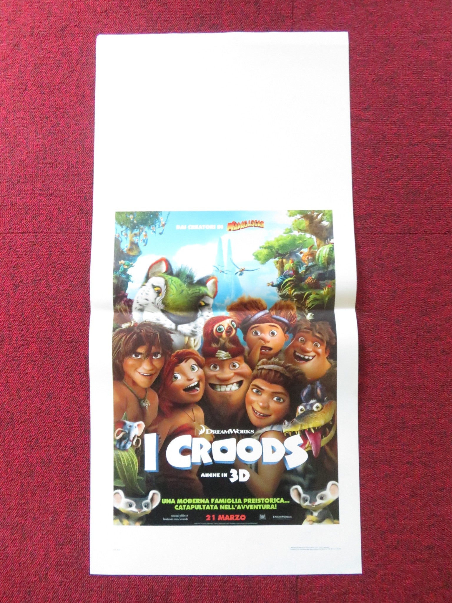 THE CROODS ITALIAN LOCANDINA POSTER NICOLAS CAGE EMMA STONE 2013 Rendezvous Cinema Movie posters