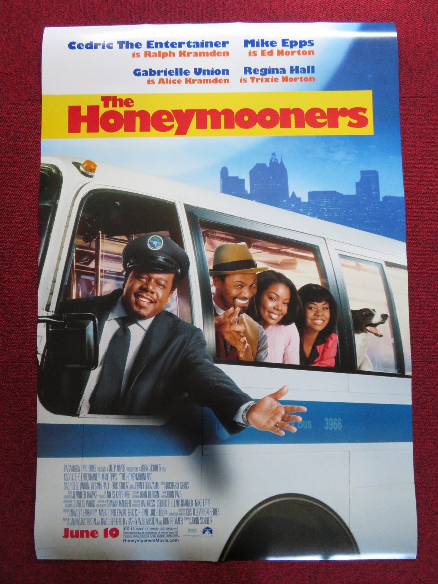 THE HONEYMOONERS US ONE SHEET ROLLED POSTER MIKE EPPS REGINA HALL 2005 Rendezvous Cinema Movie posters
