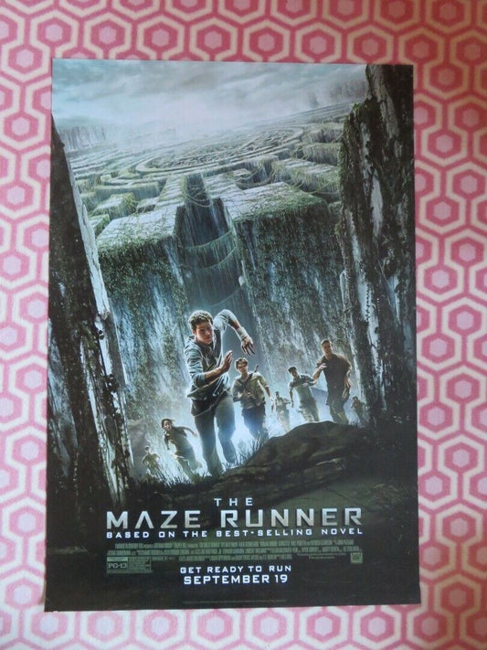 THE MAZE RUNNER VERSION B US ONE SHEET ROLLED POSTER JAMES DASHNER DYLAN O'BRIEN Movie posters