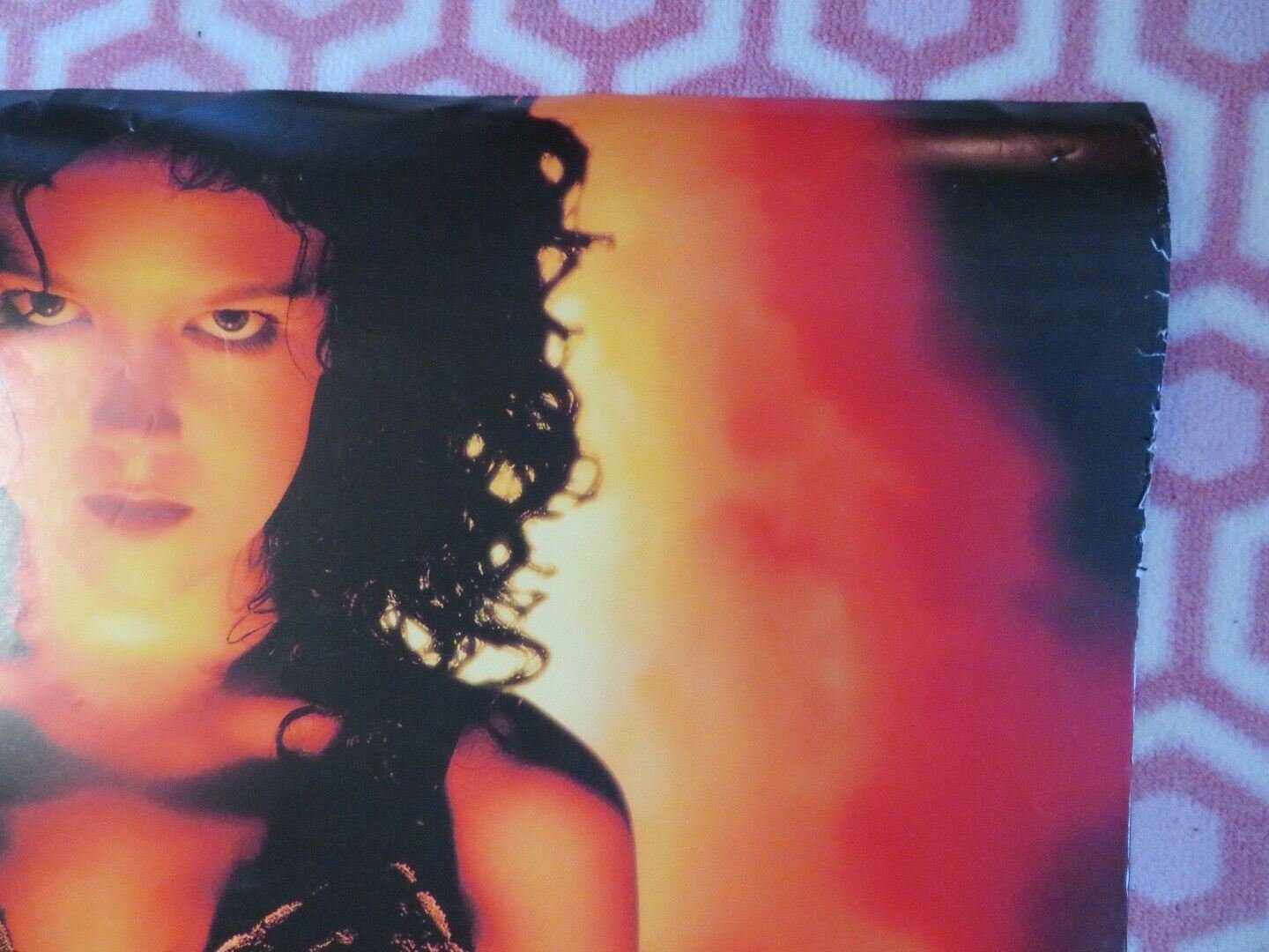 THE RAGE CARRIE 2 US ONE SHEET ROLLED POSTER STEPHEN KING EMILY BERGL 1999 - Rendezvous Cinema