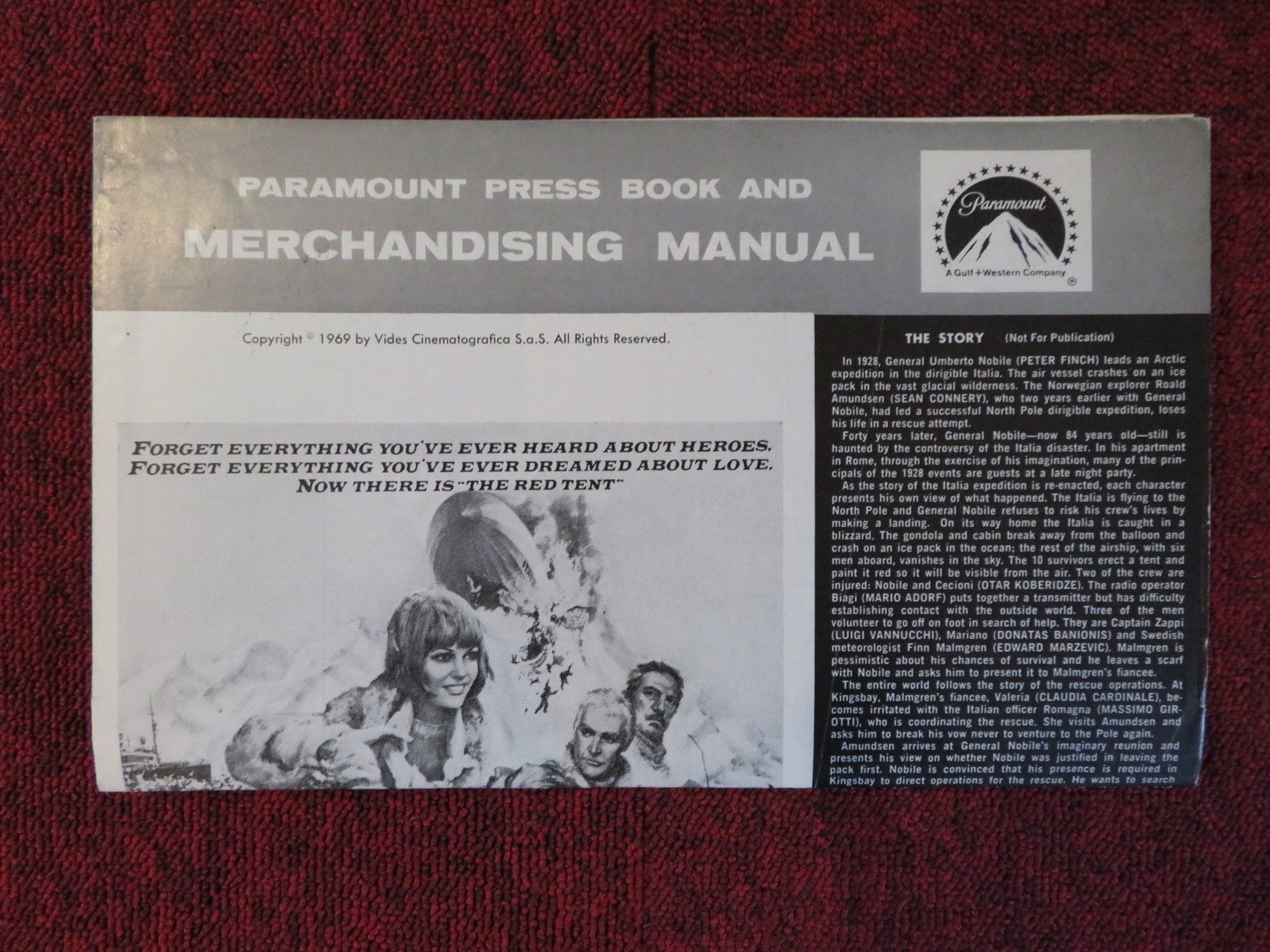 THE RED TENT UNCUT PARAMOUNT FOLDED PRESS BOOK SEAN CONNERY PETER FINCH 1969 Rendezvous Cinema Movie posters
