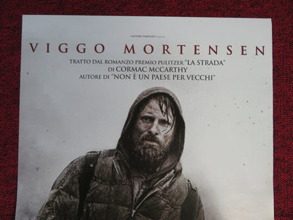 THE ROAD ITALIAN LOCANDINA POSTER VIGGO MORTENSEN KODI SMIT - MCPHEE 2009 Rendezvous Cinema Movie posters
