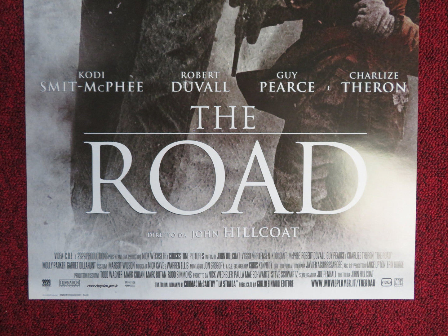 THE ROAD ITALIAN LOCANDINA POSTER VIGGO MORTENSEN KODI SMIT - MCPHEE 2009 Rendezvous Cinema Movie posters