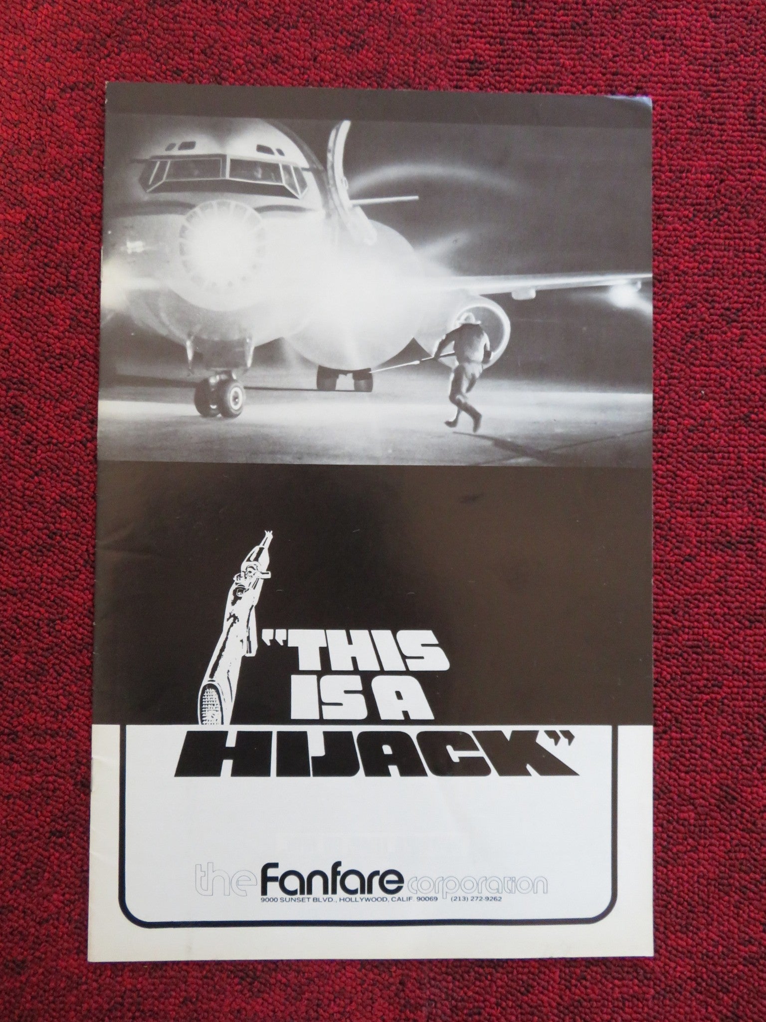 THIS IS A HIJACK UNCUT FANFARE PRESS BOOK ADAM ROARKE NEVILLE BRAND 1973 Rendezvous Cinema Movie posters
