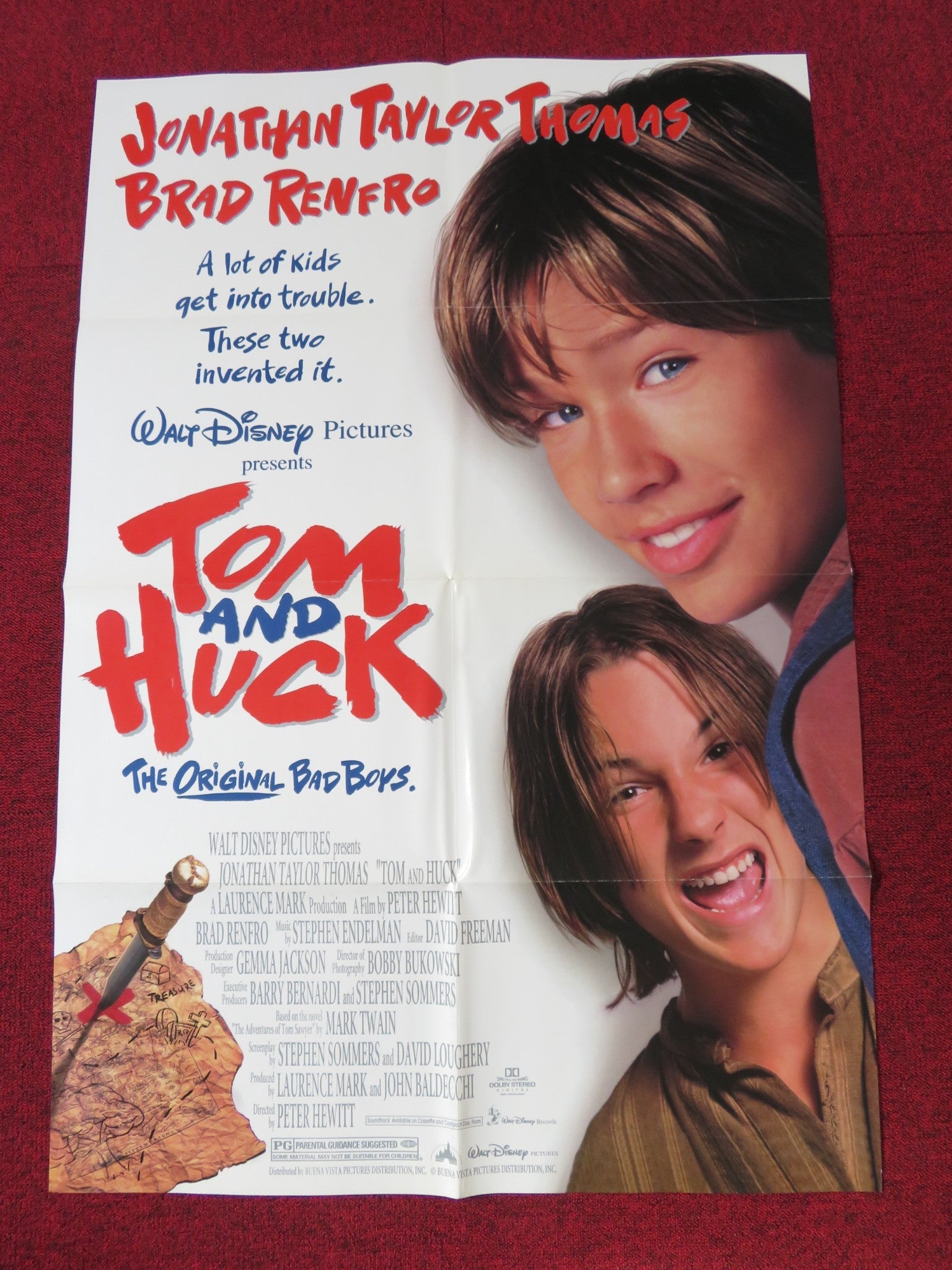 TOM AND HUCK FOLDED US ONE SHEET POSTER JONATHAN TAYLOR THOMAS BRAD RENFRO 1995 Rendezvous Cinema Movie posters