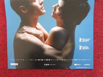 TOUCH ME NOT ITALIAN LOCANDINA POSTER LAURA BENSON TOMAS LEMARQUIS 2018 Rendezvous Cinema Movie posters