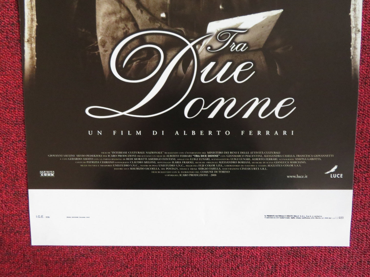 TRA DUE DONNE ITALIAN LOCANDINA POSTER GIANMARCO PIACENTINI A. CASELLA 2001 Rendezvous Cinema Movie posters