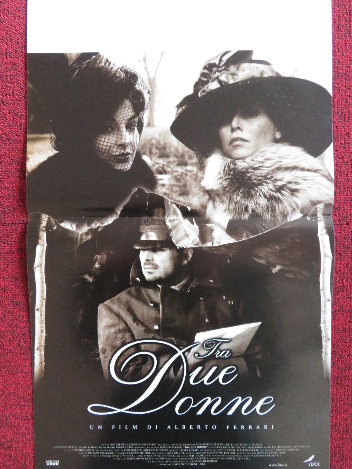 TRA DUE DONNE ITALIAN LOCANDINA POSTER GIANMARCO PIACENTINI A. CASELLA 2001 Rendezvous Cinema Movie posters