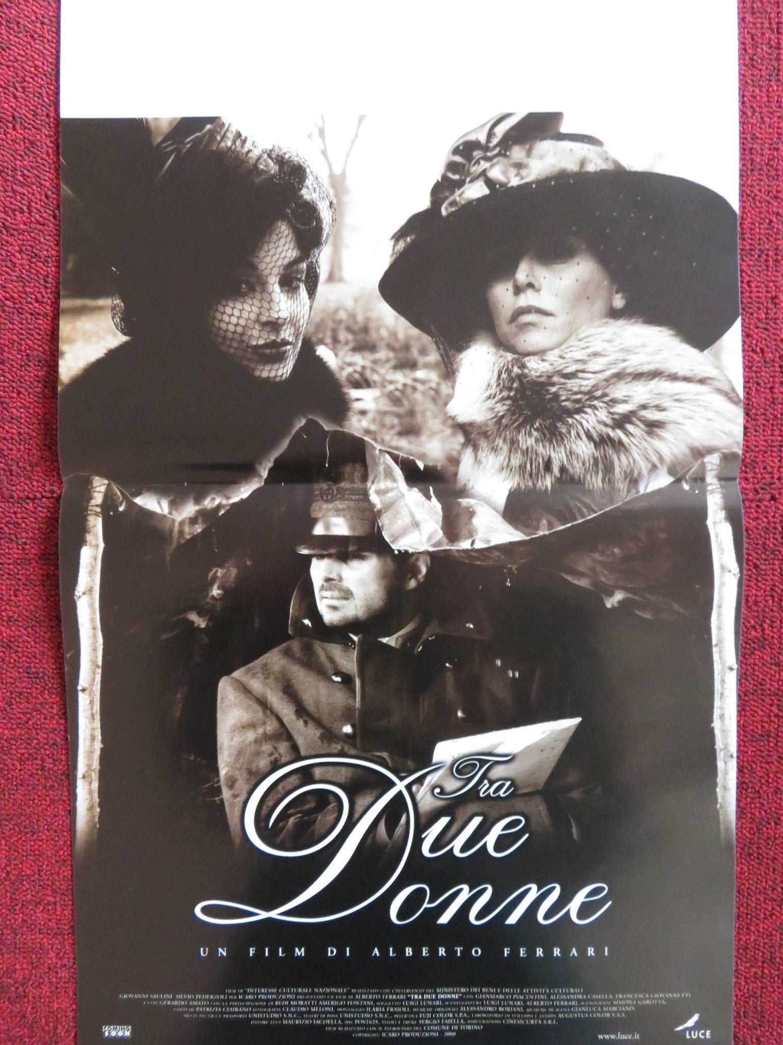 TRA DUE DONNE ITALIAN LOCANDINA POSTER GIANMARCO PIACENTINI A. CASELLA 2001 Rendezvous Cinema Movie posters