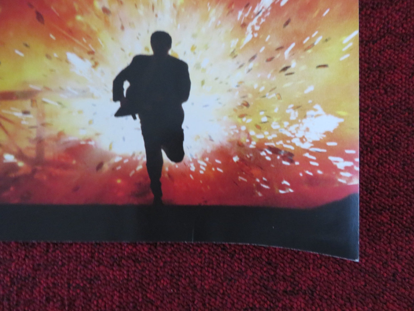 TRAITOR UK QUAD (30"x 40") ROLLED POSTER DON CHEADLE GUY PEARCE 2008 Rendezvous Cinema Movie posters