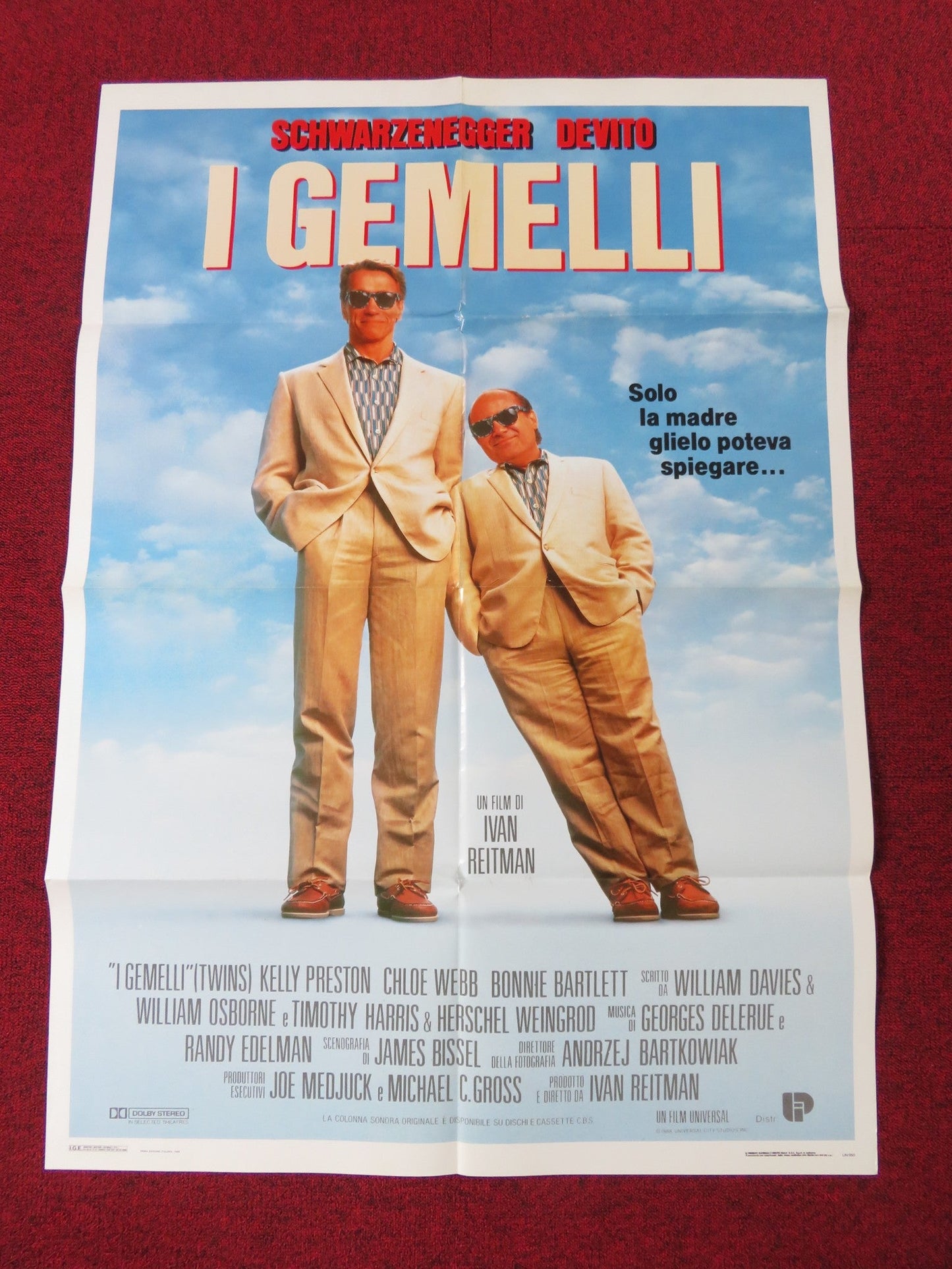TWINS FOLDED ITALIAN ONE SHEET POSTER ARNOLD SCHWARZENEGGER DANNY DEVITO 1988 Rendezvous Cinema Movie posters