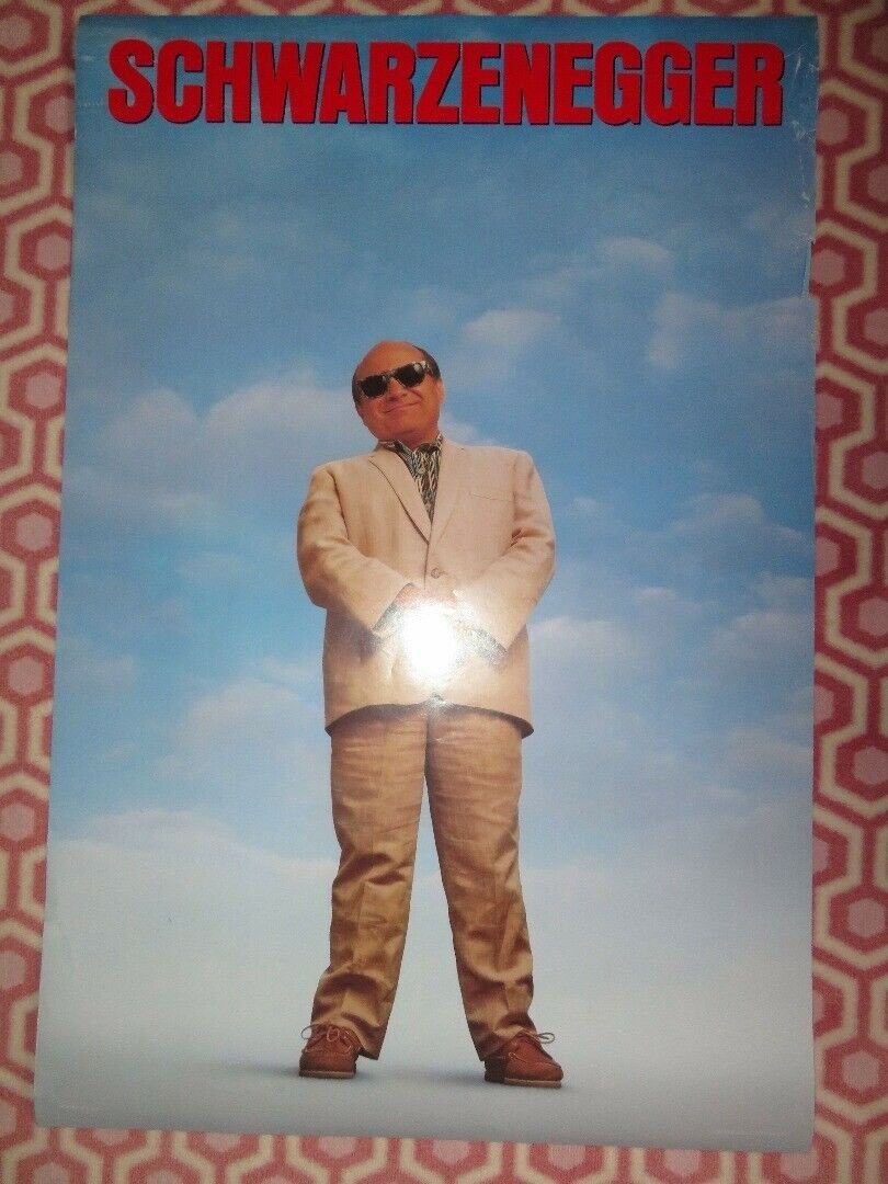 TWINS ONE SHEET ROLLED POSTER DEVITO SCHWARZENEGGER 1988 Movie posters