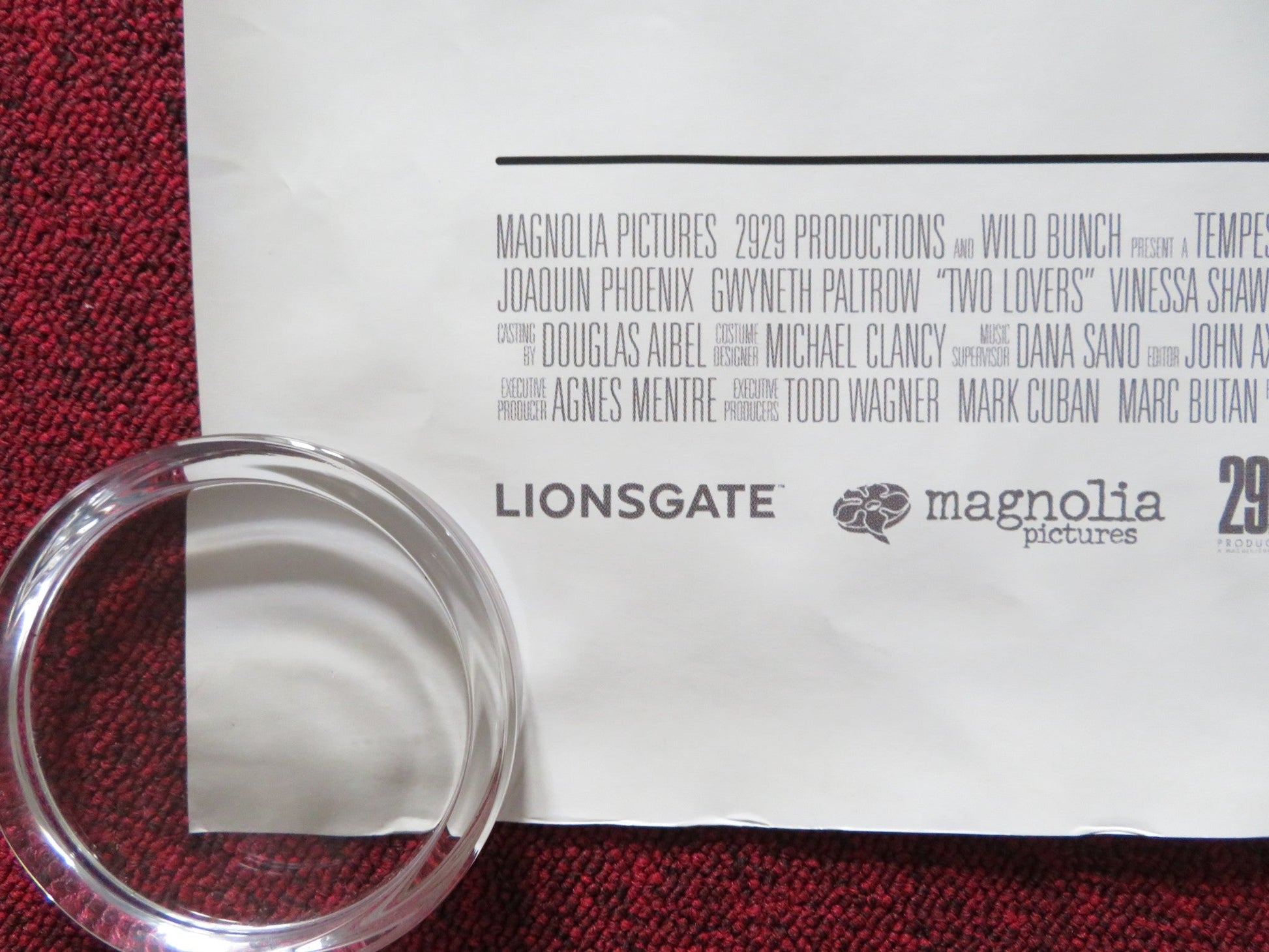 TWO LOVERS UK QUAD (30"x 40") ROLLED POSTER JOAQUIN PHOENIX GWYNETH PALTROW 2008 Rendezvous Cinema Movie posters