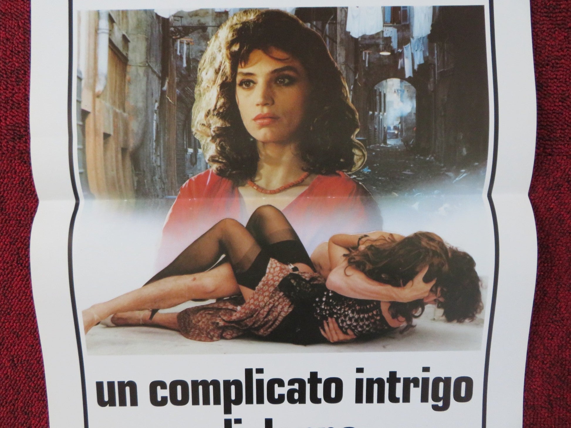 UN COMPLICATO INTRIGO DI DONNE VICOLI E DELITTI ITALIAN LOCANDINA POSTER 1986 Rendezvous Cinema Movie posters