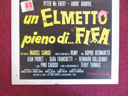 UN ELMETTO PIENO DI... FIFA / ATLANTIC WALL ITALIAN LOCANDINA POSTER 1970 Rendezvous Cinema Movie posters