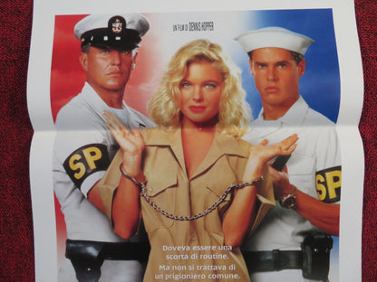 UNA BIONDA SOTTO SCORTA / CHASERS ITALIAN LOCANDINA POSTER BERENGER ELENIAK 1994 Rendezvous Cinema Movie posters