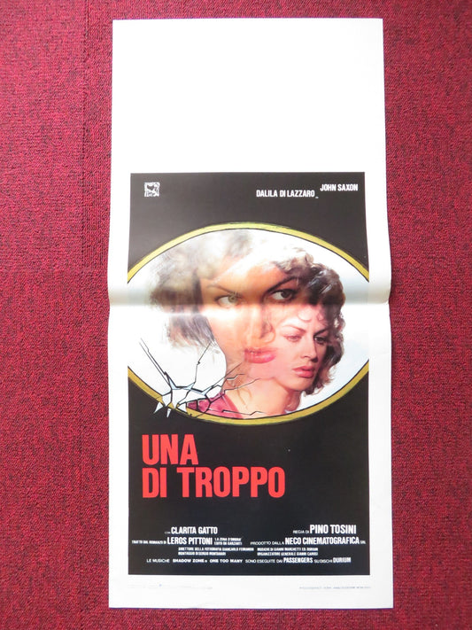 UNA DI TROPPO ITALIAN LOCANDINA POSTER JOHN SAXON DALILA DI LAZZARO 1982 Rendezvous Cinema Movie posters