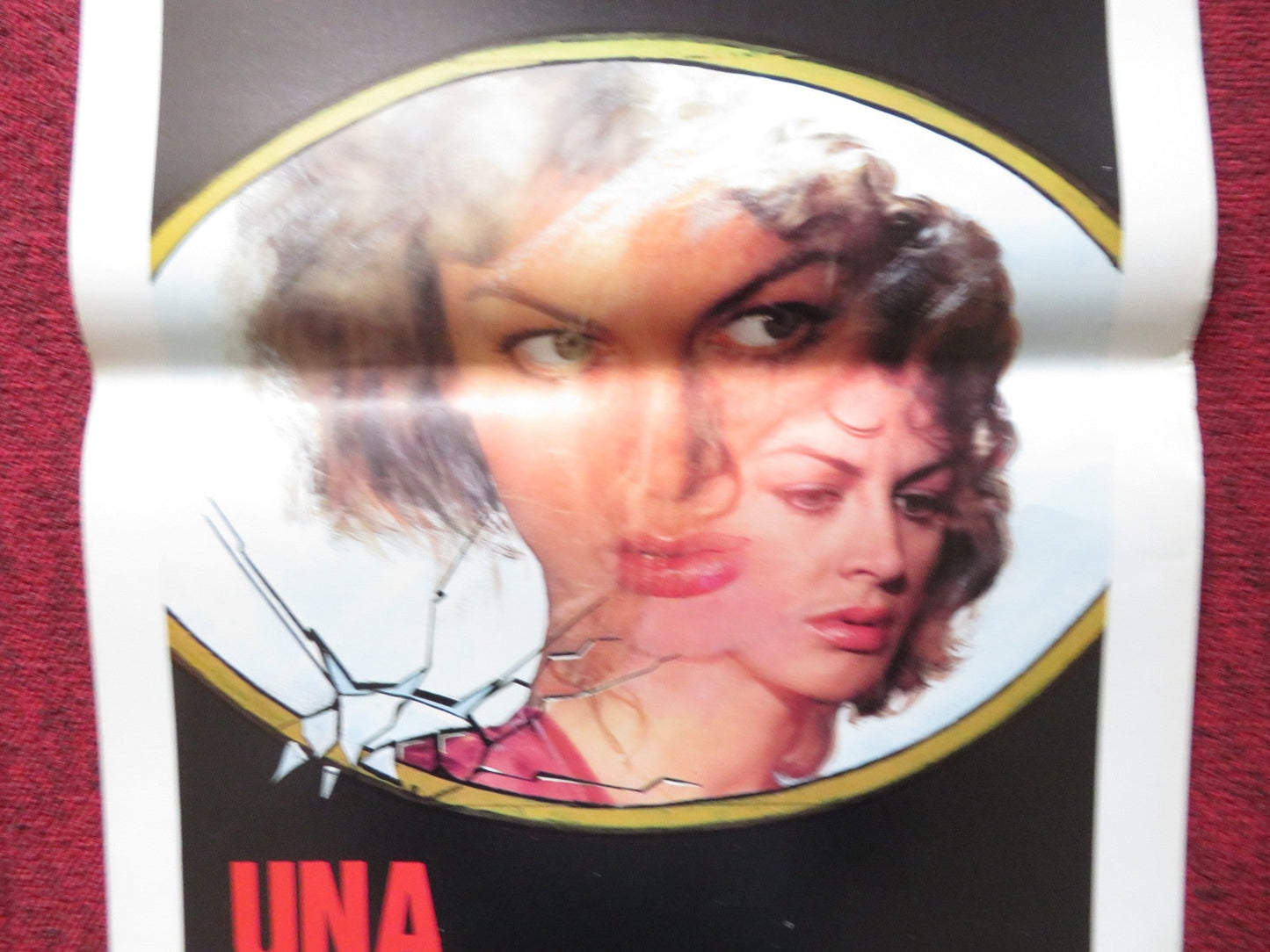 UNA DI TROPPO ITALIAN LOCANDINA POSTER JOHN SAXON DALILA DI LAZZARO 1982 Rendezvous Cinema Movie posters