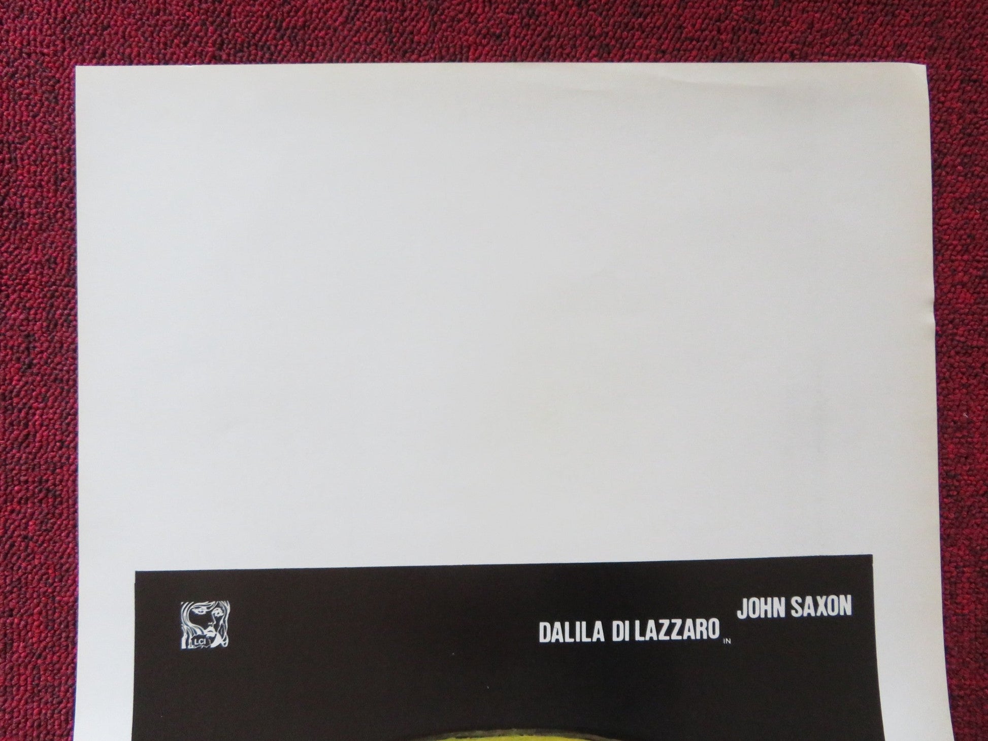 UNA DI TROPPO ITALIAN LOCANDINA POSTER JOHN SAXON DALILA DI LAZZARO 1982 Rendezvous Cinema Movie posters