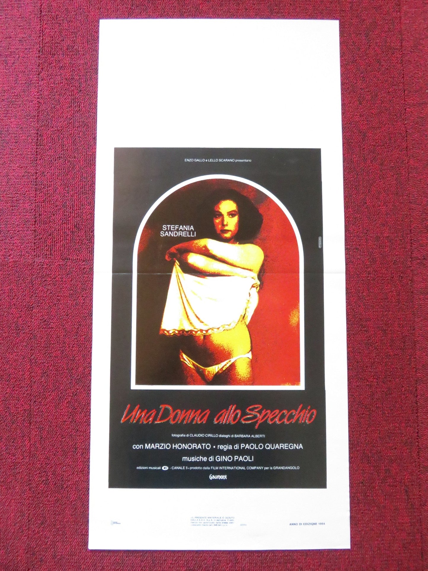 UNA DONNA ALLO SPECCHIO ITALIAN LOCANDINA POSTER STEFANIA SANDRELLI 1984 Rendezvous Cinema Movie posters