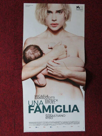 UNA FAMIGLIA ITALIAN LOCANDINA (26.5"x13") POSTER MICAELA RAMAZZOTTI 2017 Movie posters
