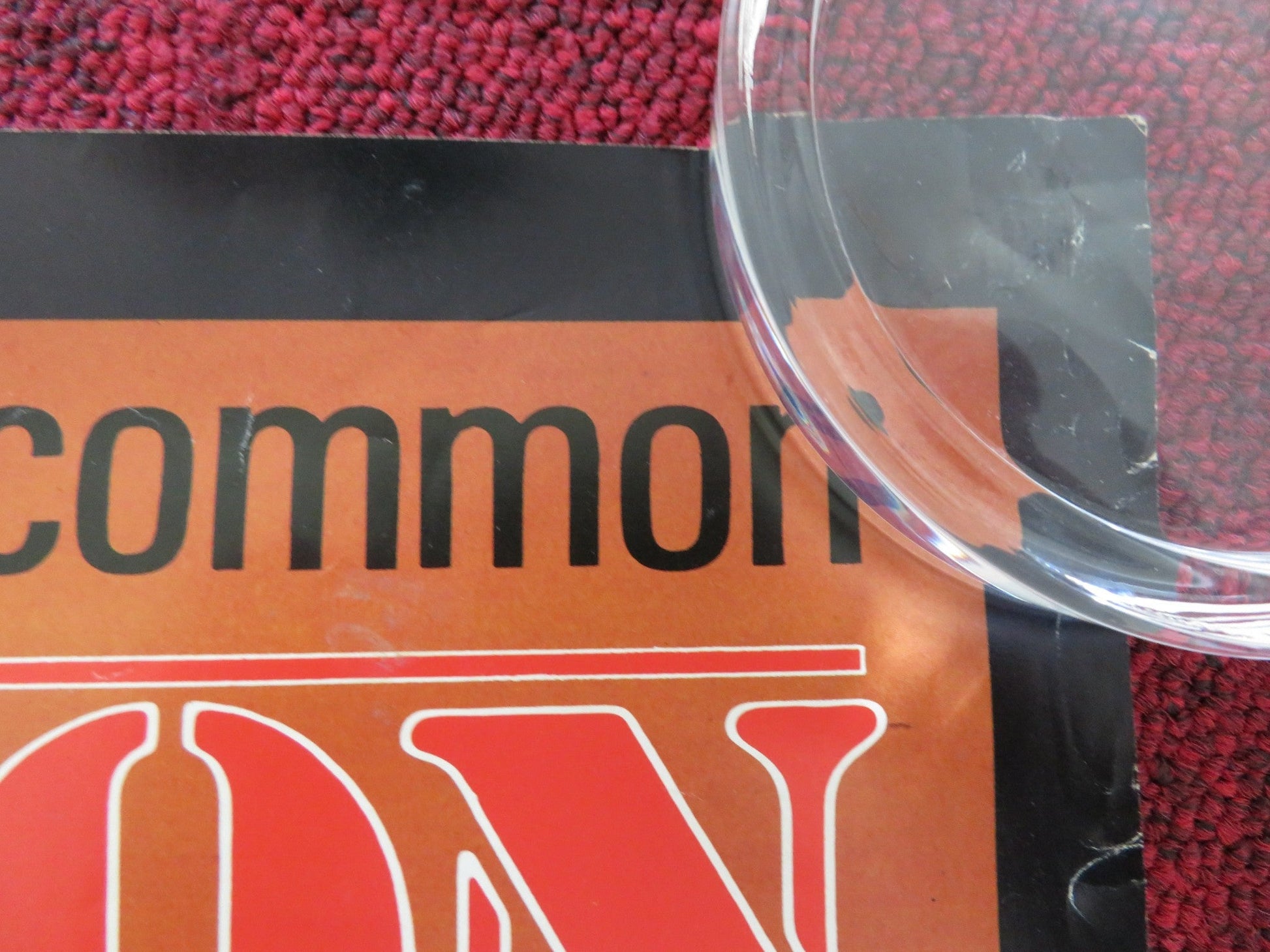 UNCOMMON VALOUR VHS VIDEO POSTER GENE HACKMAN ROBERT STACK 1983 Rendezvous Cinema Movie posters