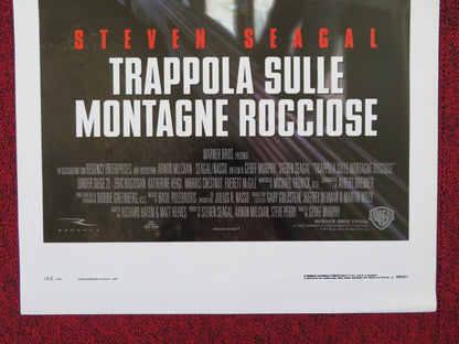 UNDER SIEGE 2: DARK TERRITORY ITALIAN LOCANDINA POSTER STEVEN SEAGAL 1995 Rendezvous Cinema Movie posters