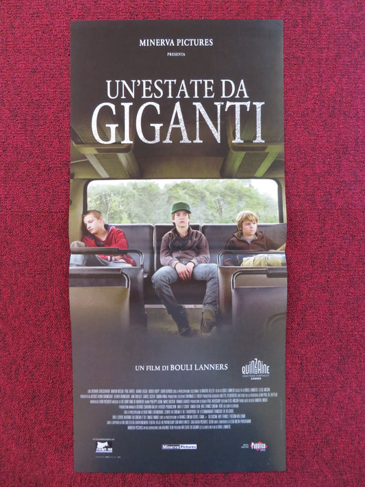 UN'ESTATE DA GIGANTI ITALIAN LOCANDINA POSTER ZACHARIE CHASSERIAUD 2011 Rendezvous Cinema Movie posters