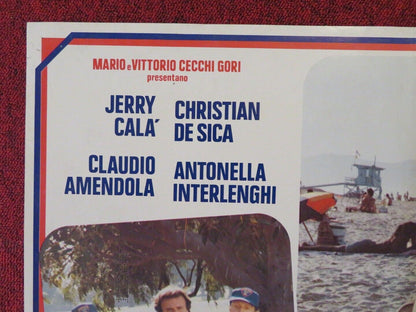VACANZE IN AMERICA ITALIAN FOTOBUSTA POSTER JERRY CALA CHRISTIAN DE SICA 1984 - Rendezvous Cinema