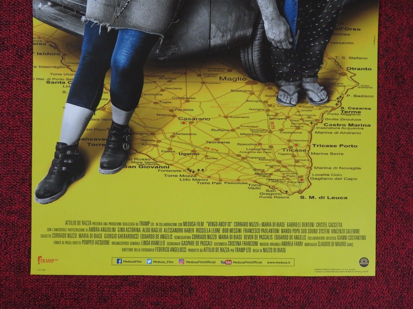 VENGO ANCH'IO ITALIAN LOCANDINA (26.5"x12.5") POSTER CORRADO NUZZO 2018 Movie posters