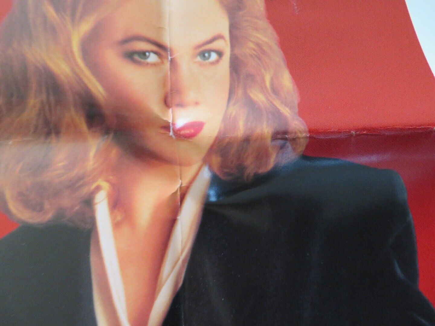 V.I. WARSHAWSKI FOLDED US ONE SHEET POSTER KATHLEEN TURNER 1991 Movie posters