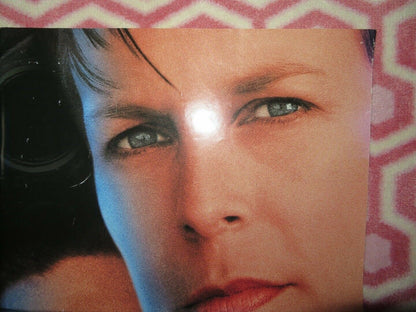 VIRUS VIDEO VHS US ONE SHEET FOLDED POSTER JAMIE LEE CURTIS 1998 Movie posters