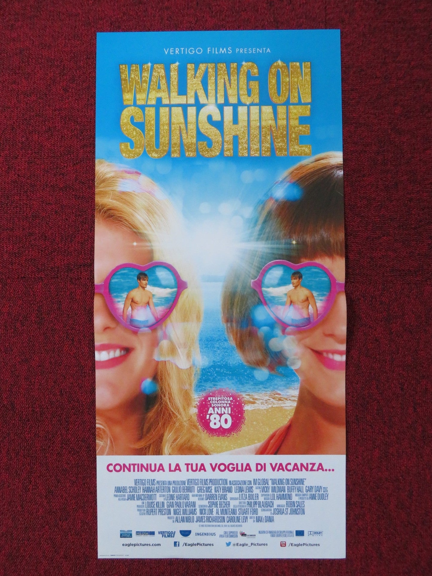 WALKING ON SUNSHINE ITALIAN LOCANDINA POSTER HANNAH ARTERTON A. SCHOLEY 2014 Rendezvous Cinema Movie posters