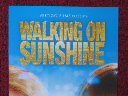 WALKING ON SUNSHINE ITALIAN LOCANDINA POSTER HANNAH ARTERTON A. SCHOLEY 2014 Rendezvous Cinema Movie posters
