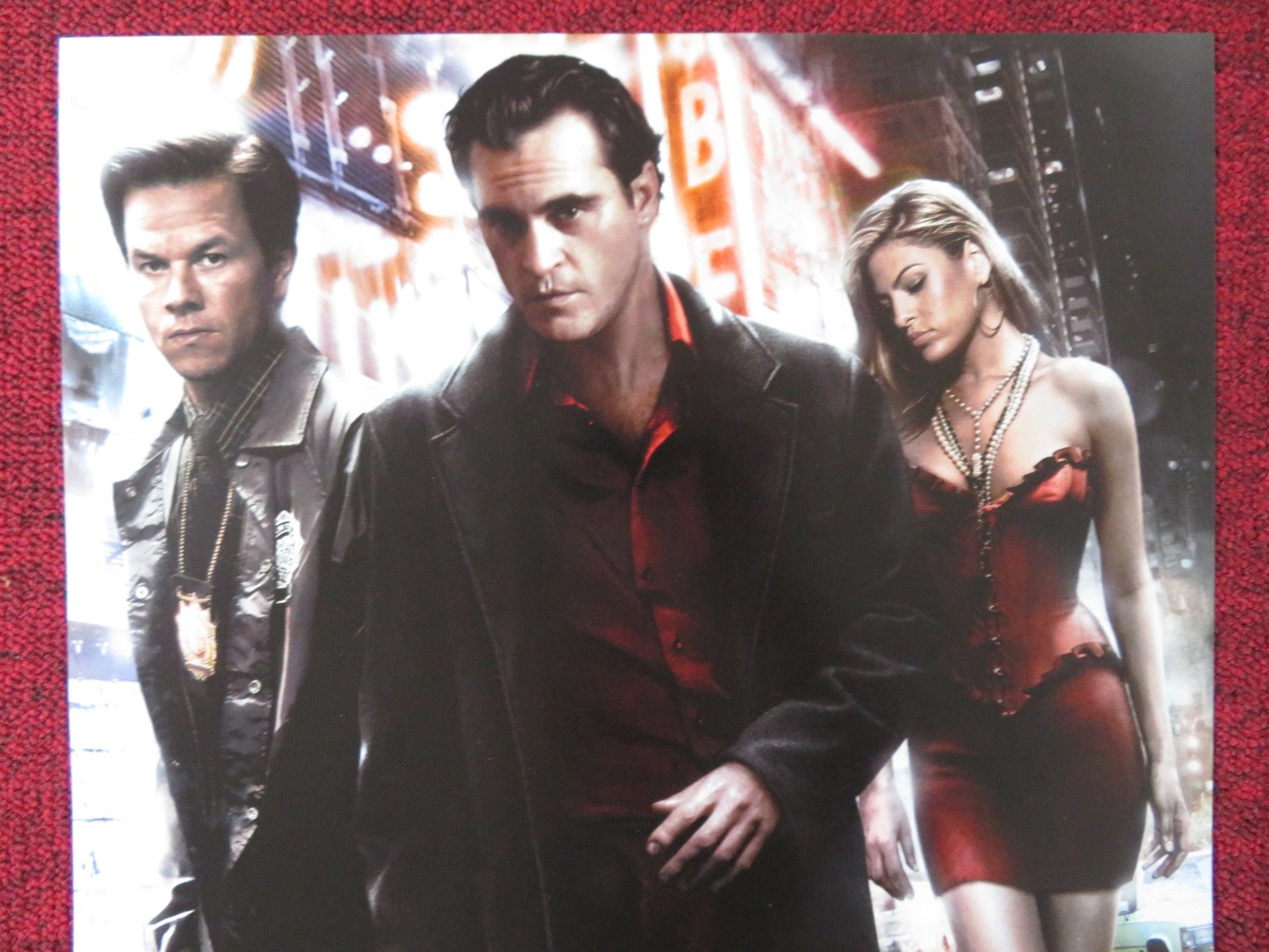 WE OWN THE NIGHT ITALIAN LOCANDINA POSTER JOAQUIN PHOENIX MARK WAHLBERG 2007 Rendezvous Cinema Movie posters