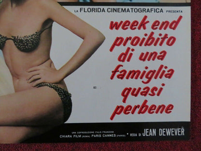 WEEK END PROIBITO DI UNA FAMIGLIA QUASI PERBENE - B ITALIAN FOTOBUSTA POSTER Movie posters