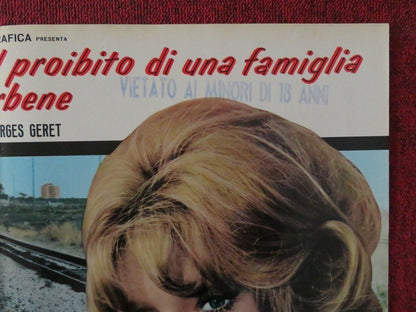 WEEK END PROIBITO DI UNA FAMIGLIA QUASI PERBENE - D ITALIAN FOTOBUSTA POSTER - Rendezvous Cinema