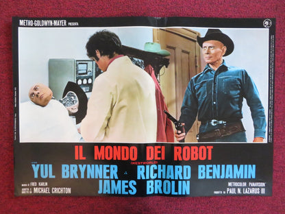 WESTWORLD - J ITALIAN FOTOBUSTA POSTER YUL BRYNNER JAMES BROLIN 1973 Rendezvous Cinema Movie posters