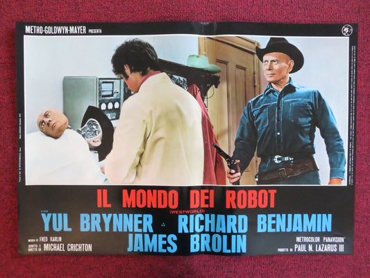 WESTWORLD - J ITALIAN FOTOBUSTA POSTER YUL BRYNNER JAMES BROLIN 1973 Rendezvous Cinema Movie posters