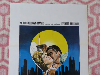 WHERE WERE YOU WHEN THE LIGHTS WENT OUT? ITALIAN LOCANDINA (27.5"x13") POSTER - Rendezvous Cinema