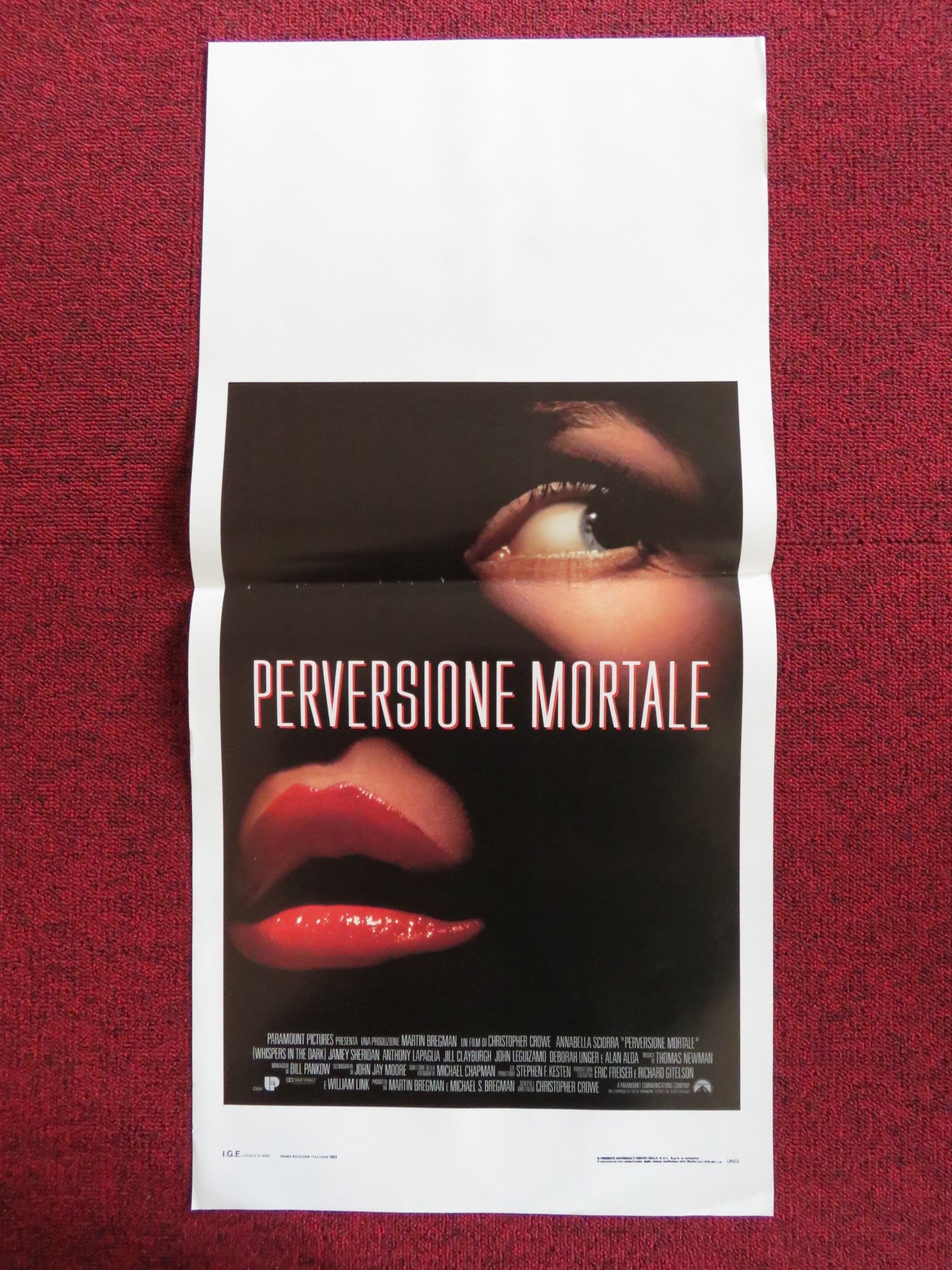 WHISPERS IN THE DARK ITALIAN LOCANDINA POSTER ANNABELLA SCIORRA 1993 Rendezvous Cinema Movie posters